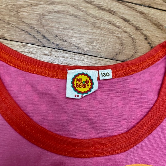 Girl top size 6-7T - Picture 3 of 3